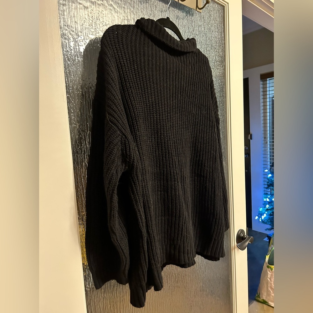 American Eagle Oversized Mockneck Sweater - Picture 2 of 6
